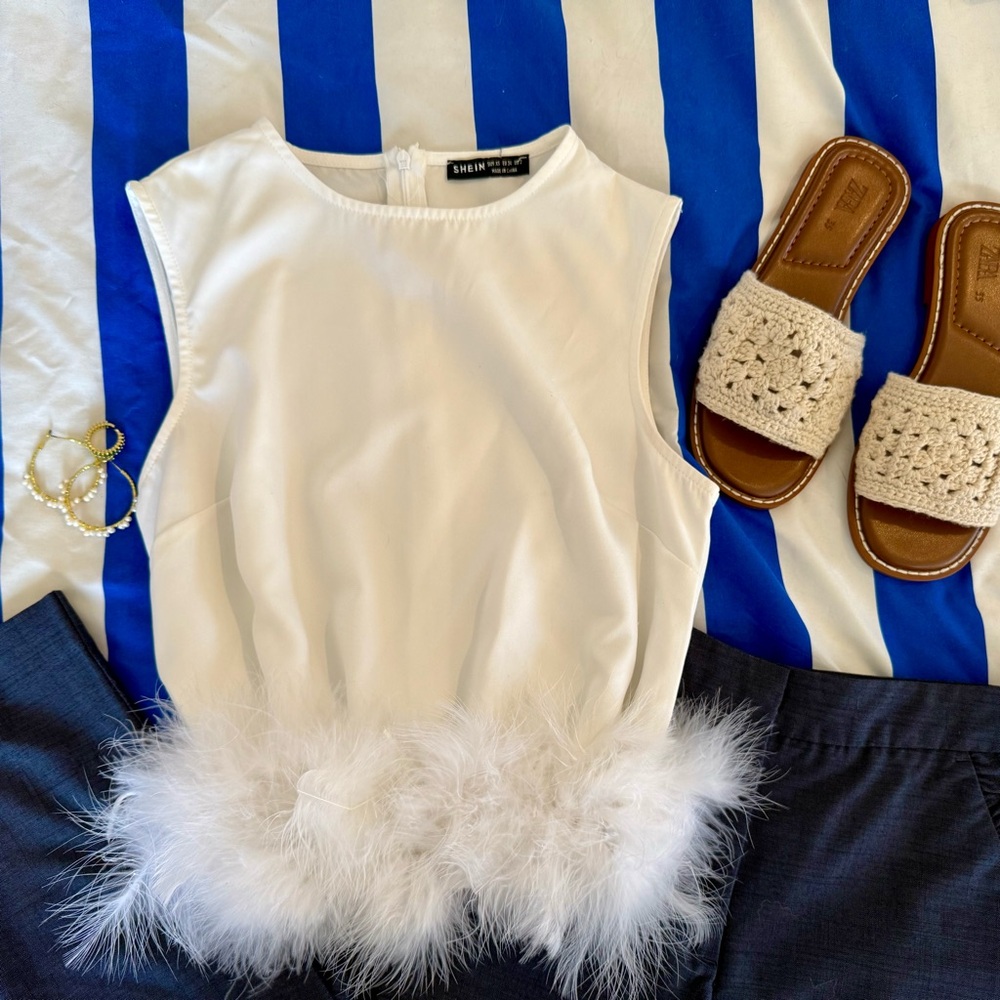 SHEIN White Sleeveless Top with Feather Detail
